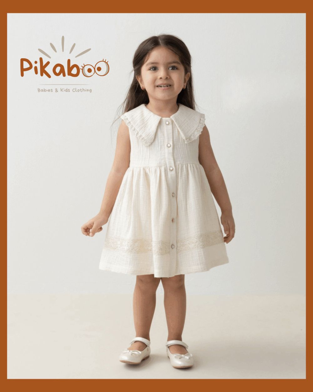 robe élégante beige finition dentelle et col banane